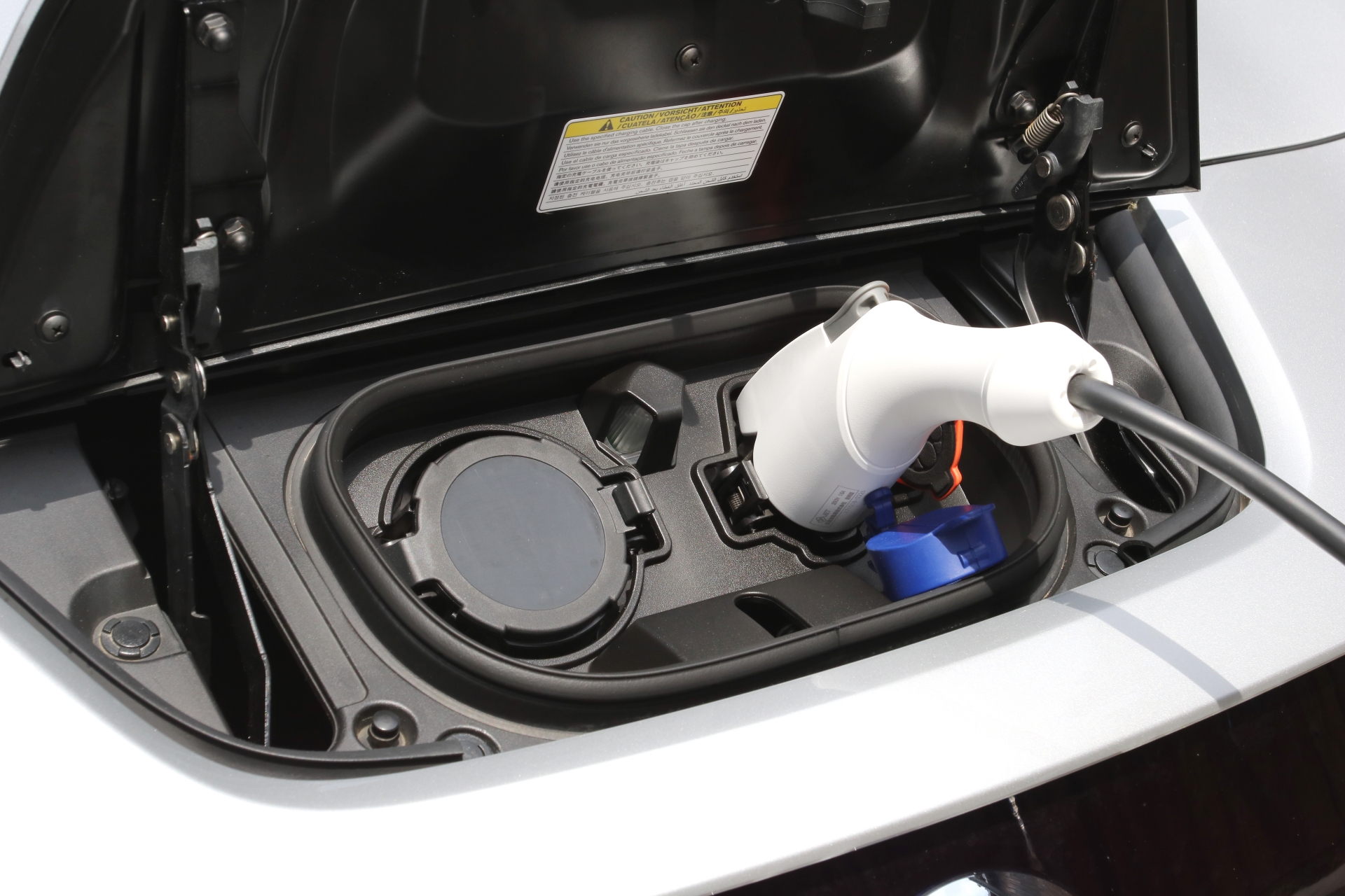 電気自動車　EV　充電