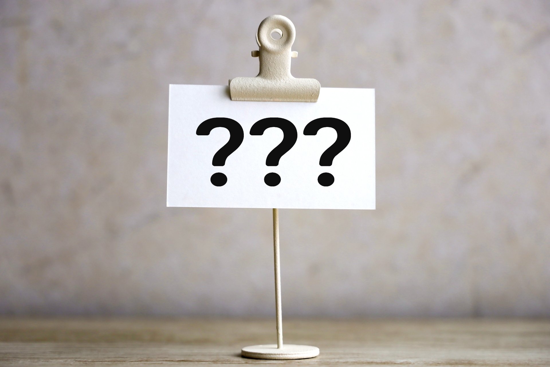 疑問から始まるストーリー