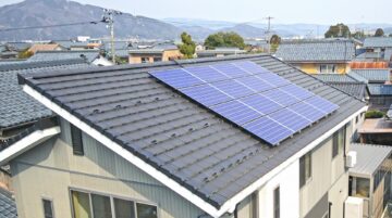 太陽光発電の発電効率と変換効率は？ほかの再エネとの比較や効率が下がる原因を徹底解説