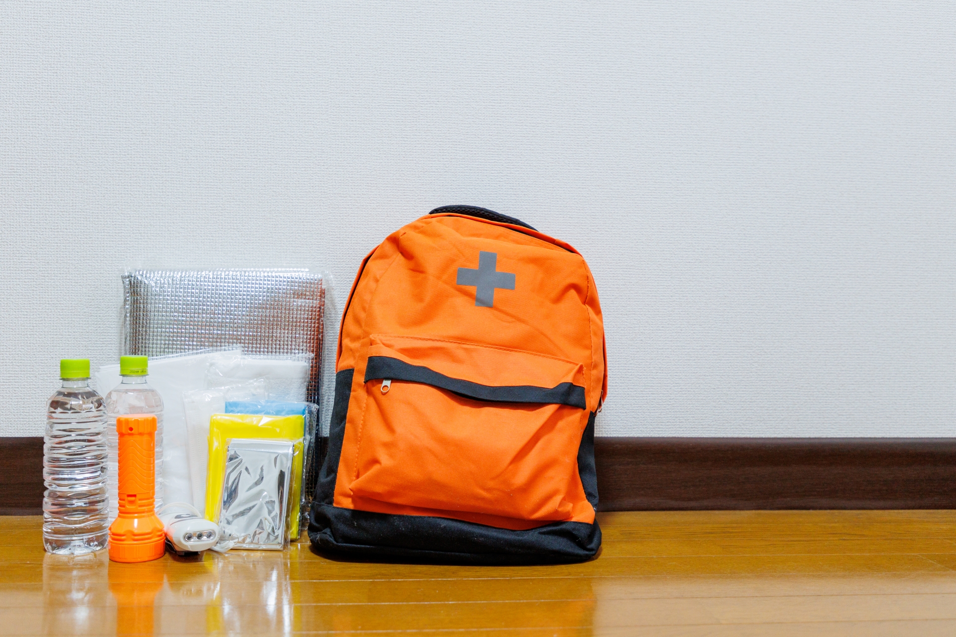防災バッグと防災グッズ
