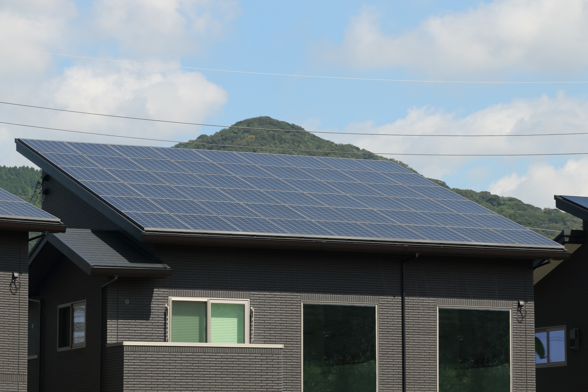 屋根の上の太陽光発電