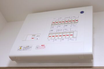太陽光発電にブレーカーは必要！適切な選び方や落ちる原因、対処法も解説