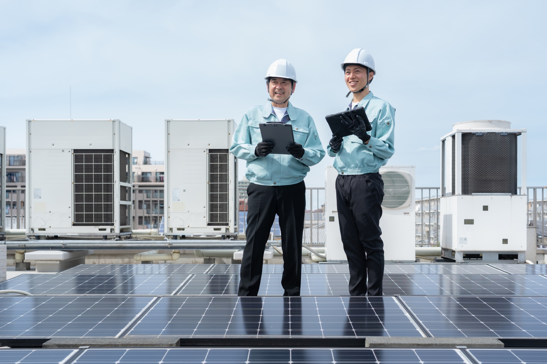 太陽光発電の社員