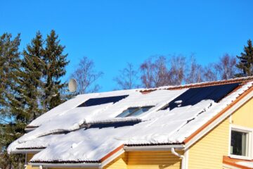太陽光パネルへの雪の影響は？積雪地域で設置するメリットや対策、注意点を解説