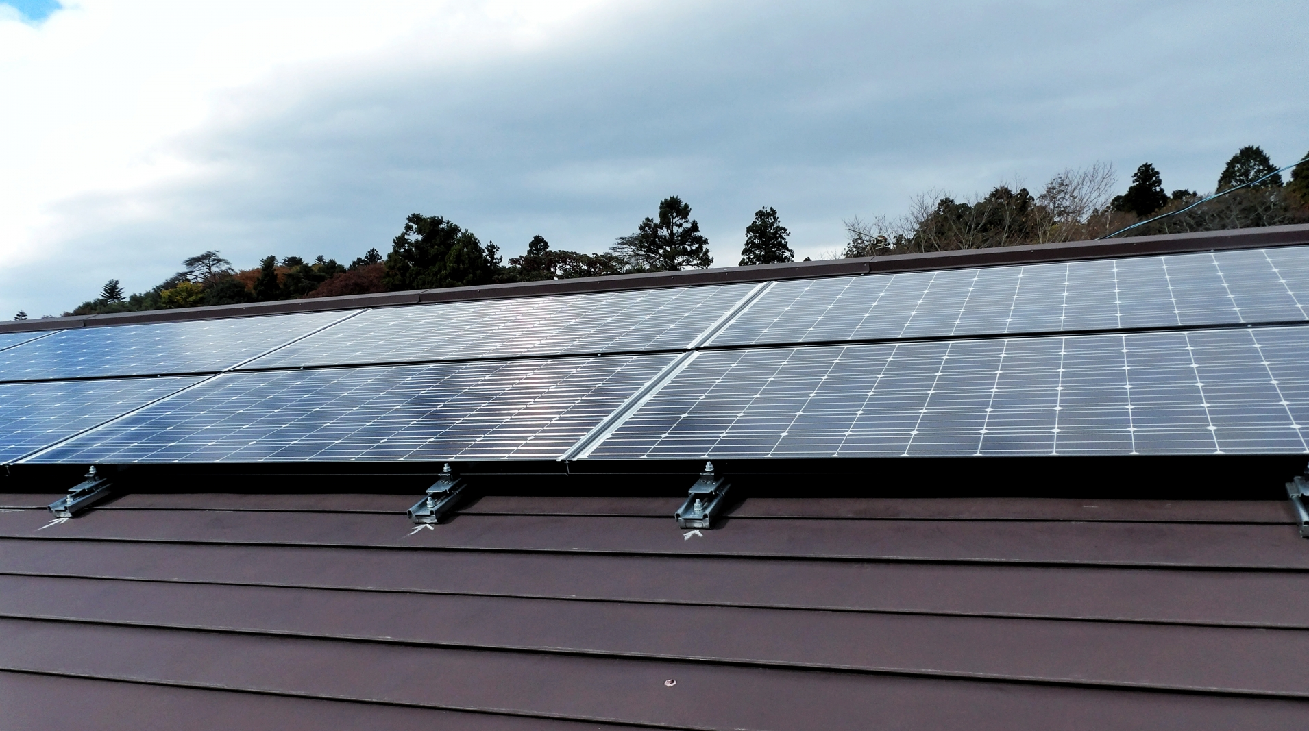 太陽光パネルが高温にならず発電効率が低下しない