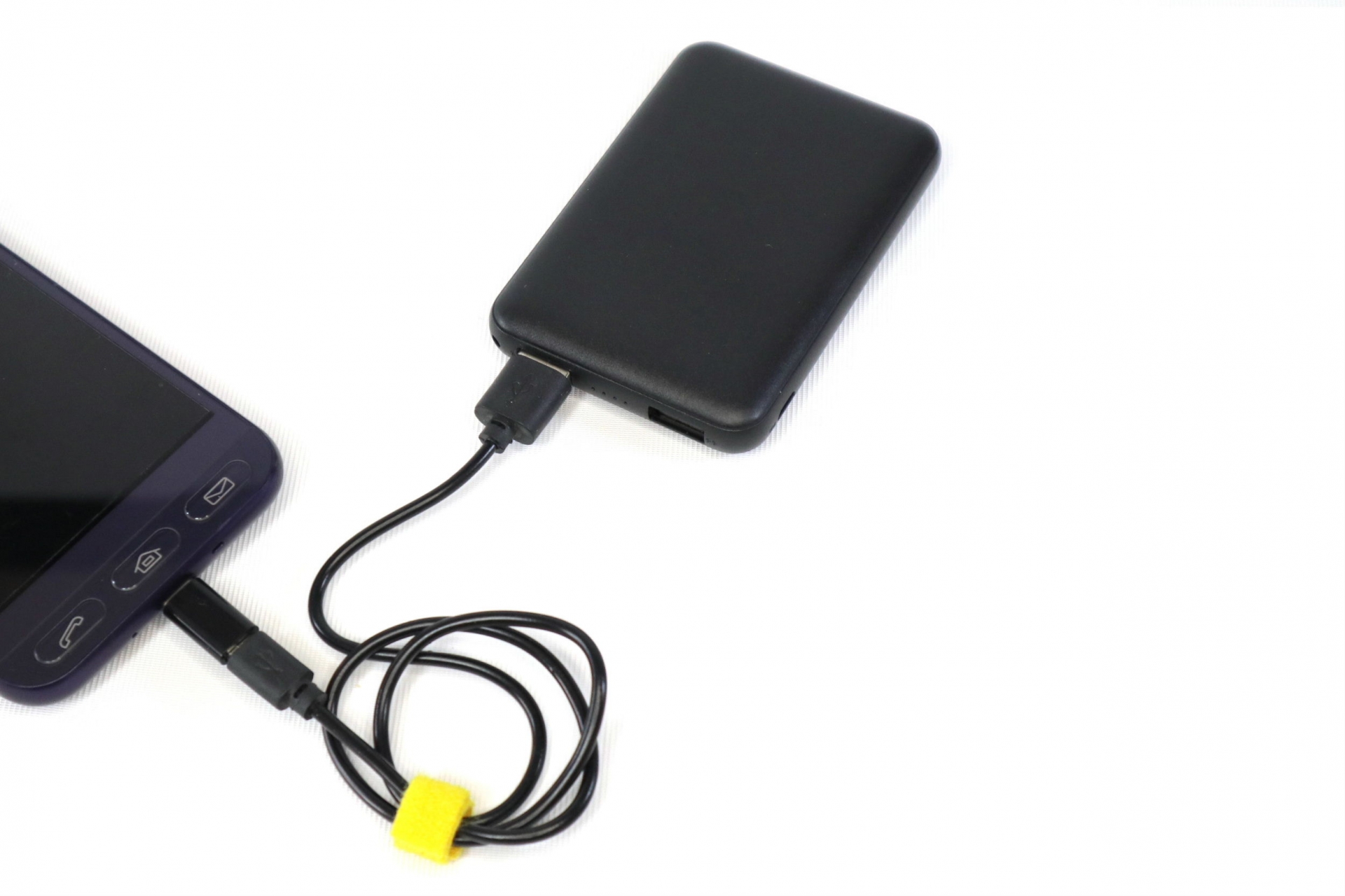 スマートフォンと蓄電池